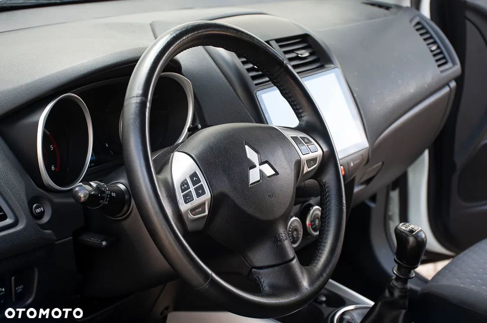 Mitsubishi ASX 1.8 DI-D 2WD Intense - 22