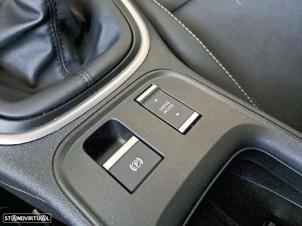 Jeep Avenger 1.2 GSE T3 Altitude - 18
