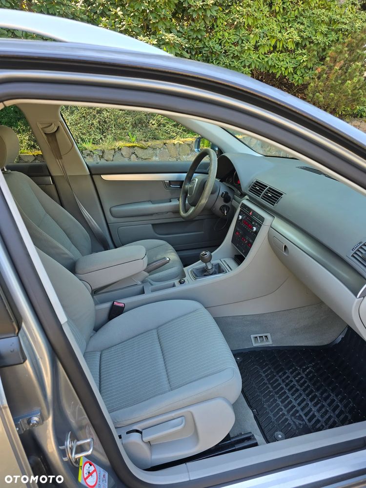 Audi A4 Avant - 10