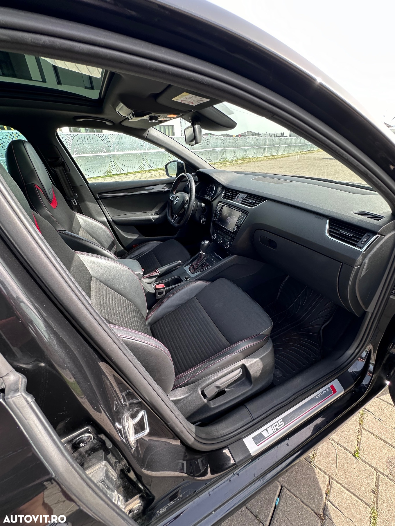 Skoda Octavia 2.0 TDI DSG RS - 12