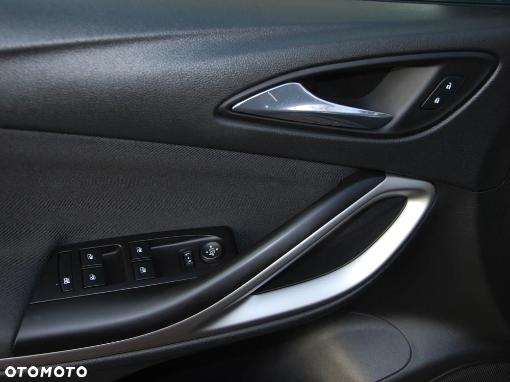 Opel Astra 1.4 T Enjoy S&S - 26