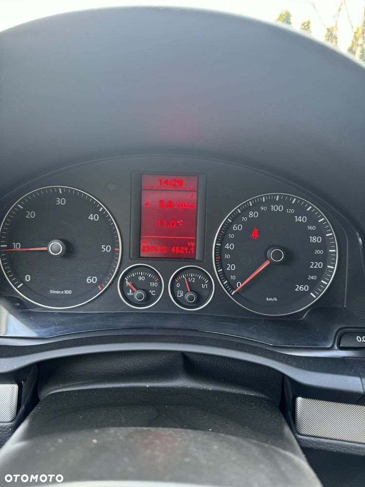 Volkswagen Jetta 1.9 TDI Comfortline - 10