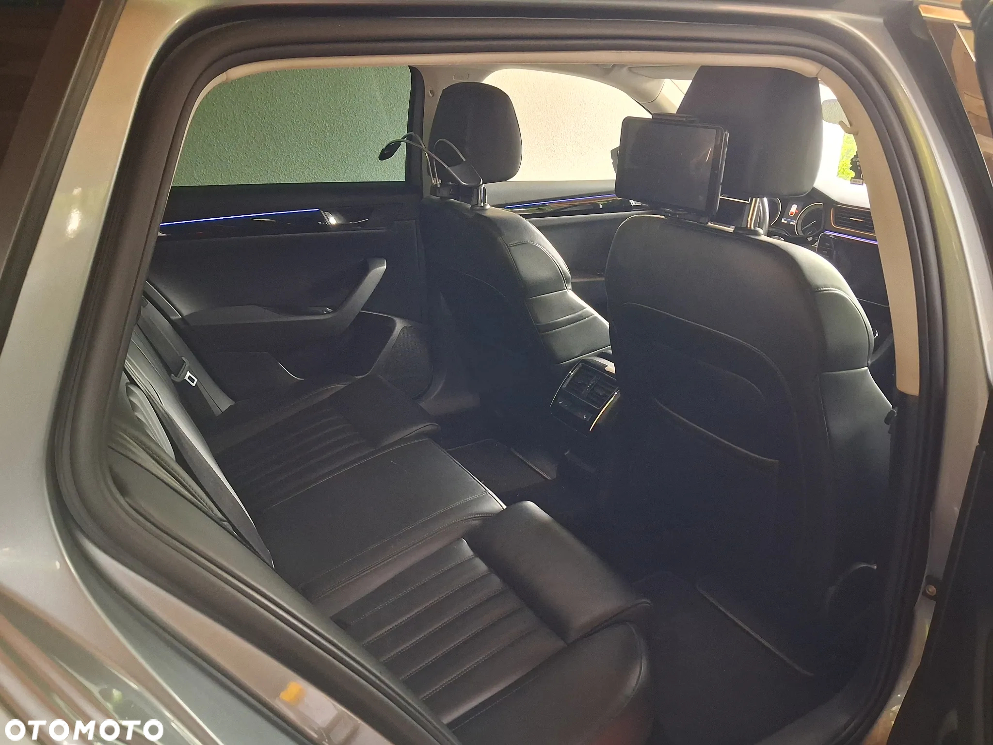 Skoda Superb 2.0 TDI 4x4 L&K DSG - 23