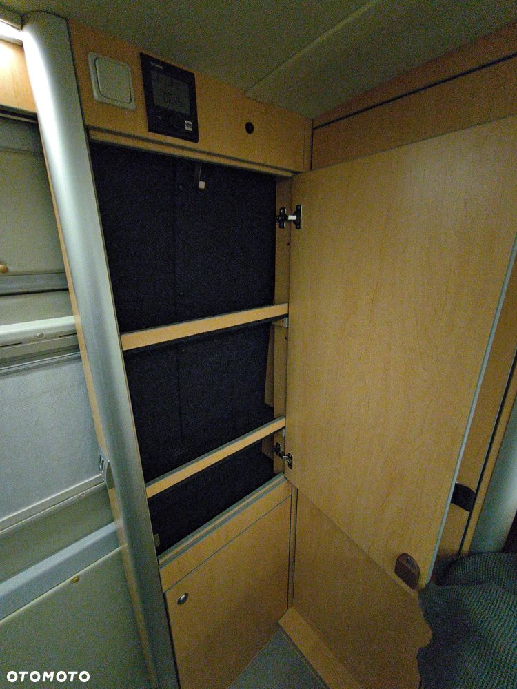 Mercedes-Benz Sprinter - 10