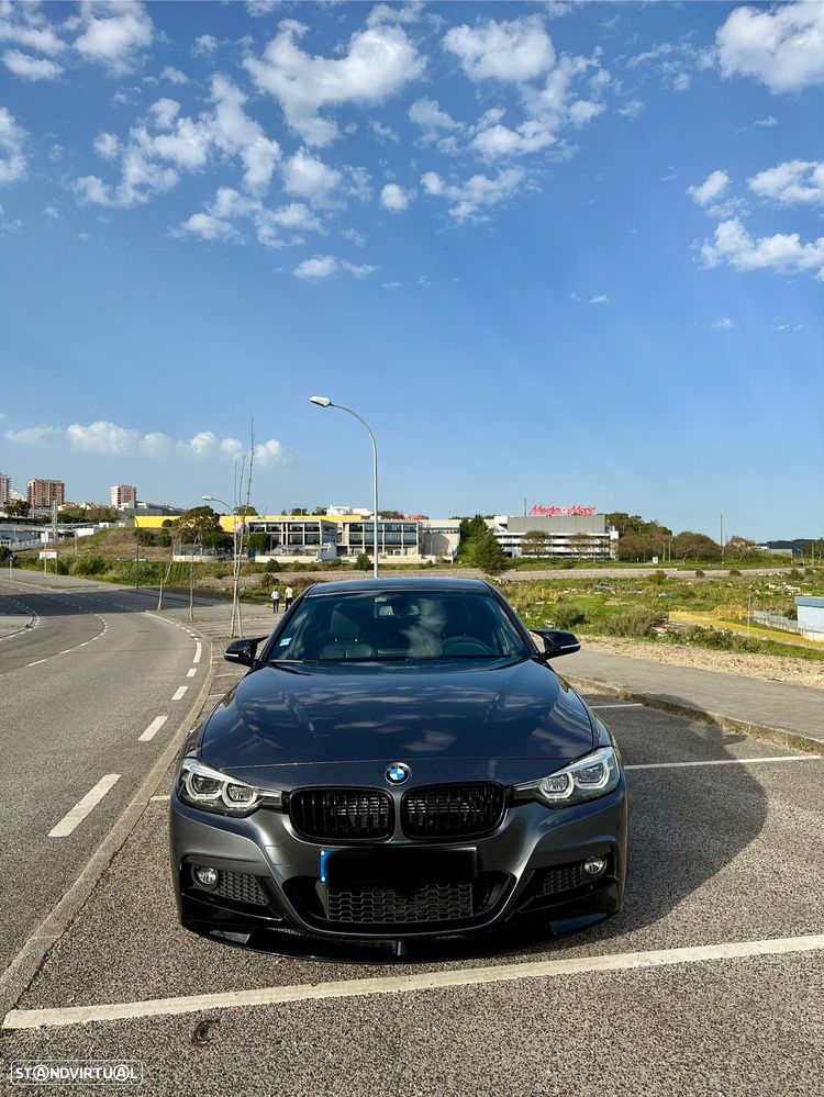BMW 330 e iPerformance Pack M Shadow - 2