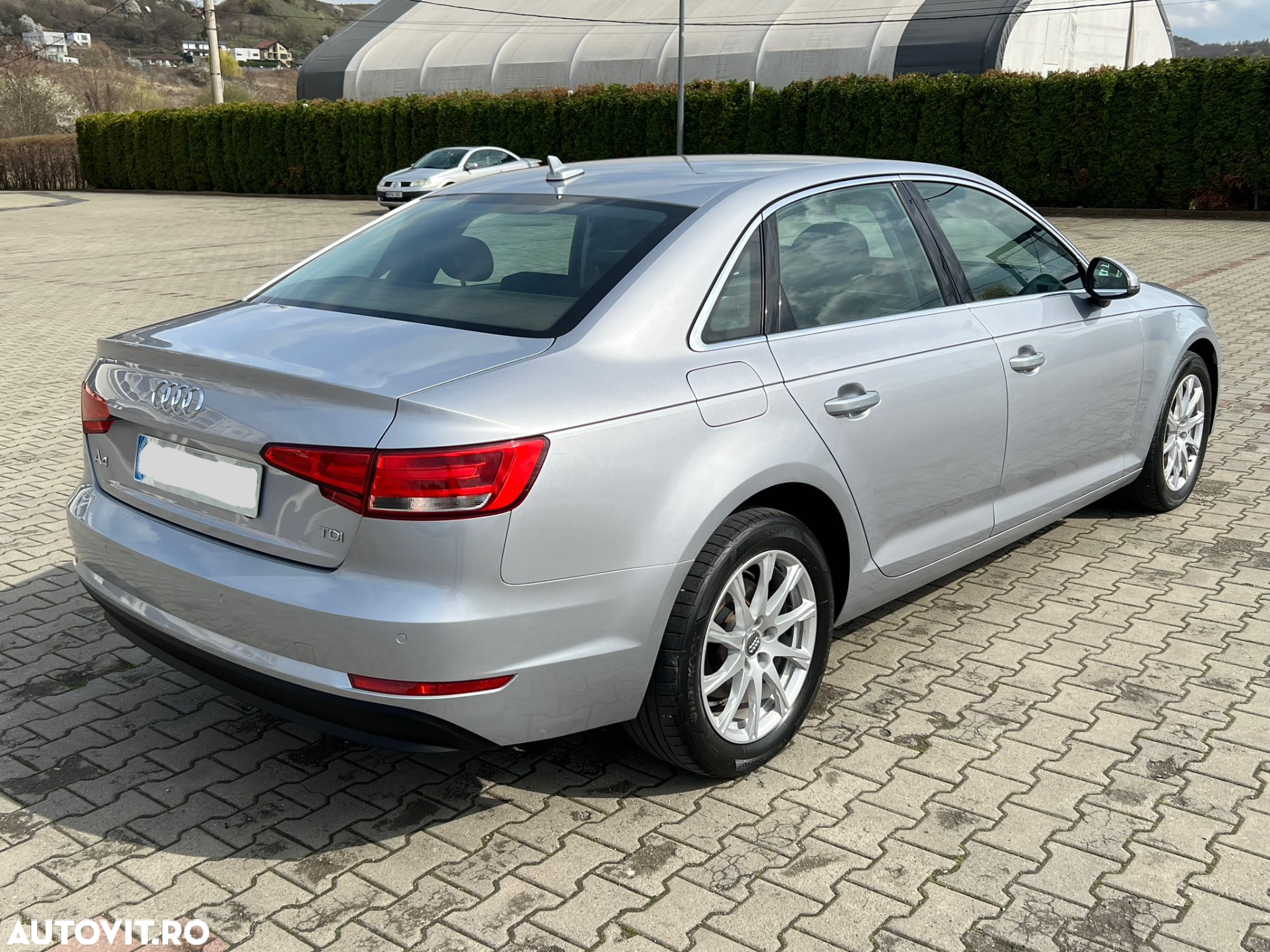 Audi A4 2.0 TDI DPF multitronic Ambiente - 24