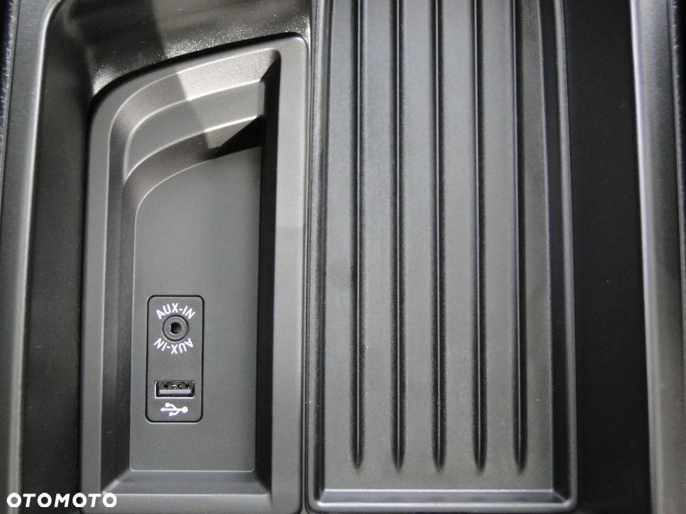 BMW Seria 1 118d Sport Line - 13