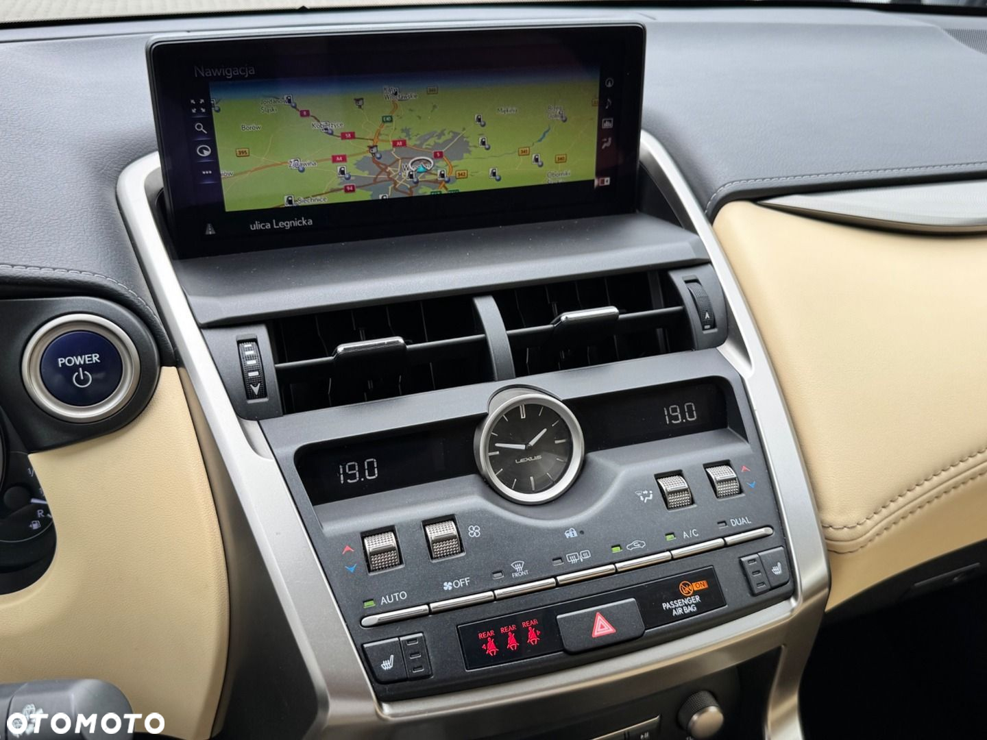 Lexus NX - 16