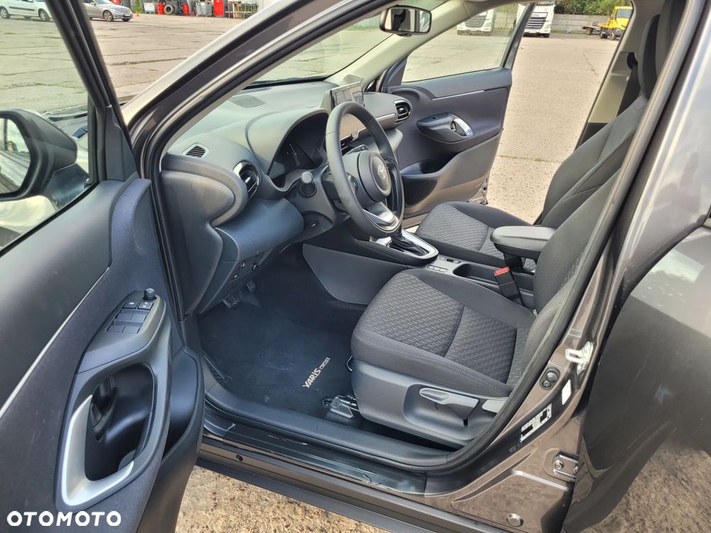 Toyota Yaris - 12