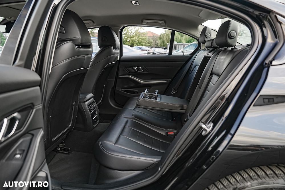 BMW Seria 3 318i Aut. Advantage - 22