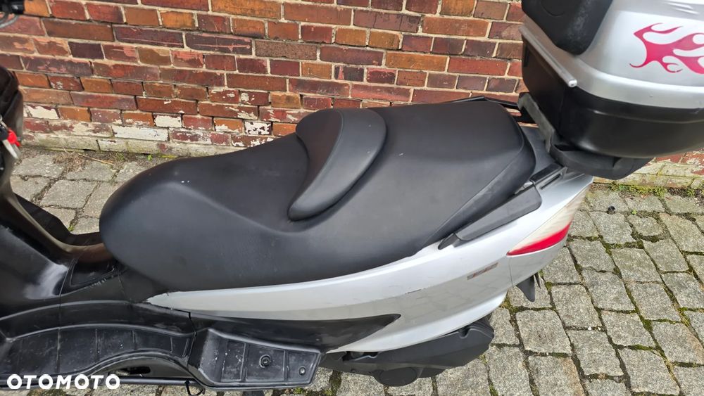 Suzuki Burgman - 11