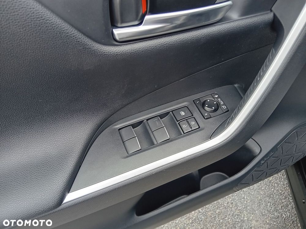 Toyota RAV4 2.5 Hybrid Black Edition by JBL 4x4 - 23