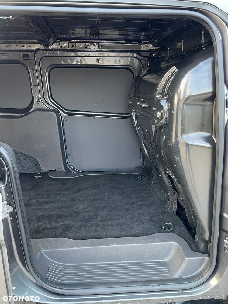 Ford Transit Connect - 17