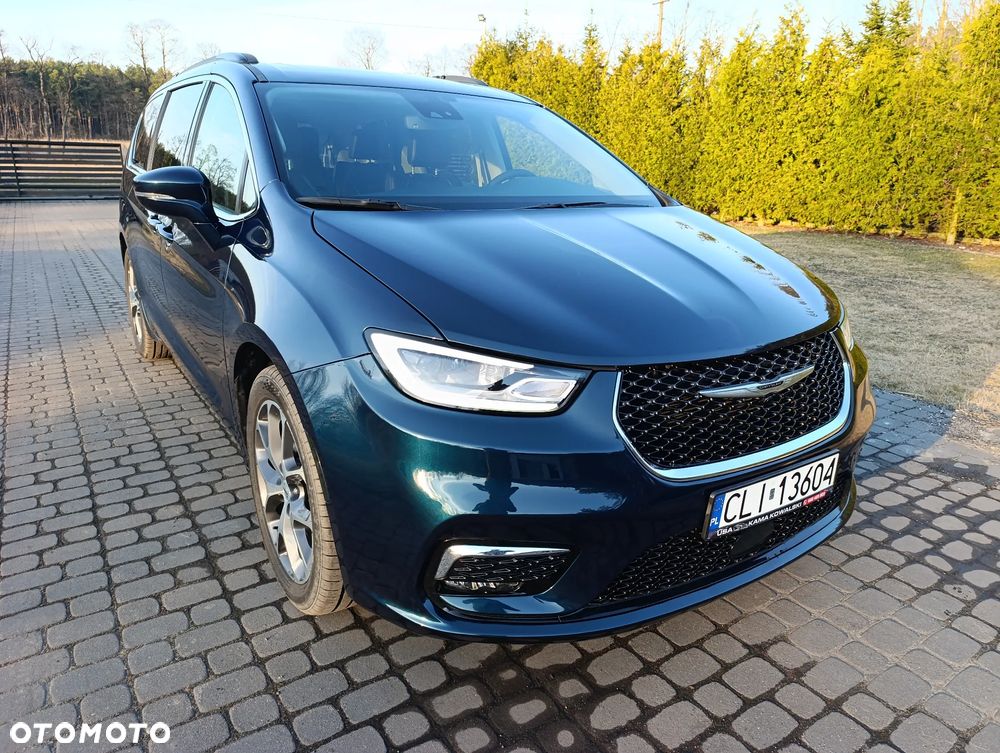 Chrysler Pacifica - 1
