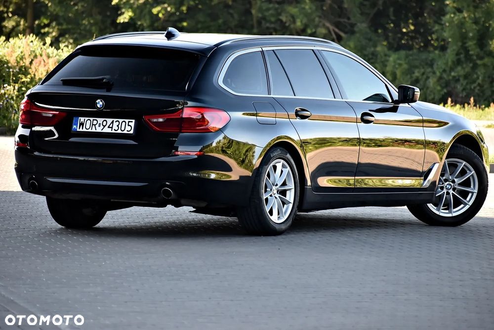 BMW Seria 5 520i - 5