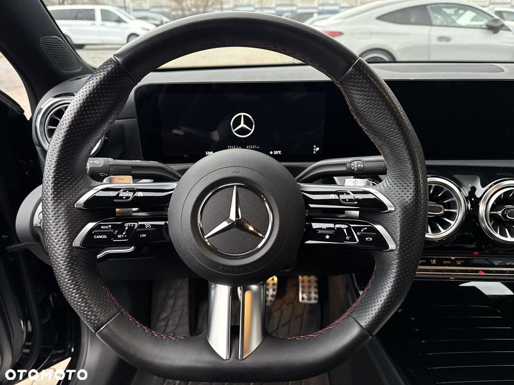 Mercedes-Benz Klasa A 220 4-Matic AMG Line 7G-DCT - 21