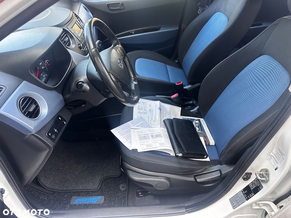 Hyundai i10 1.2 Fifa World Cup Edition - 32