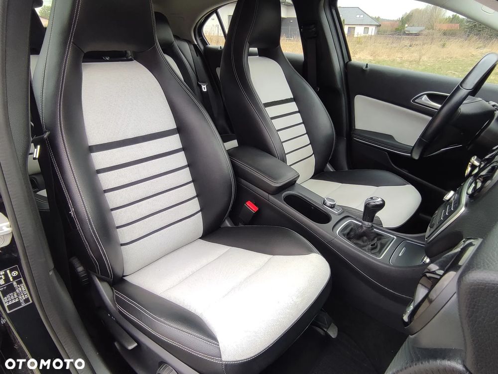 Mercedes-Benz Klasa A 160 CDI AMG Line - 24