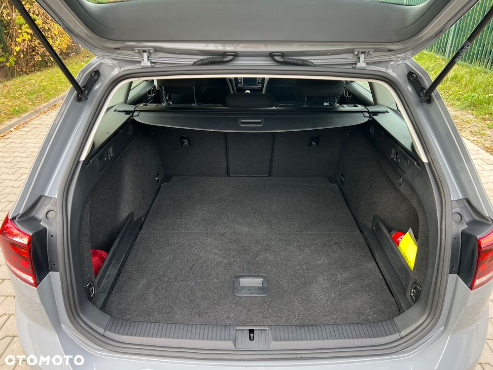 Volkswagen Passat 1.5 TSI EVO Business - 23