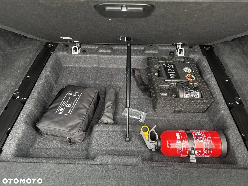 BMW Seria 5 530i xDrive mHEV M Sport sport - 32