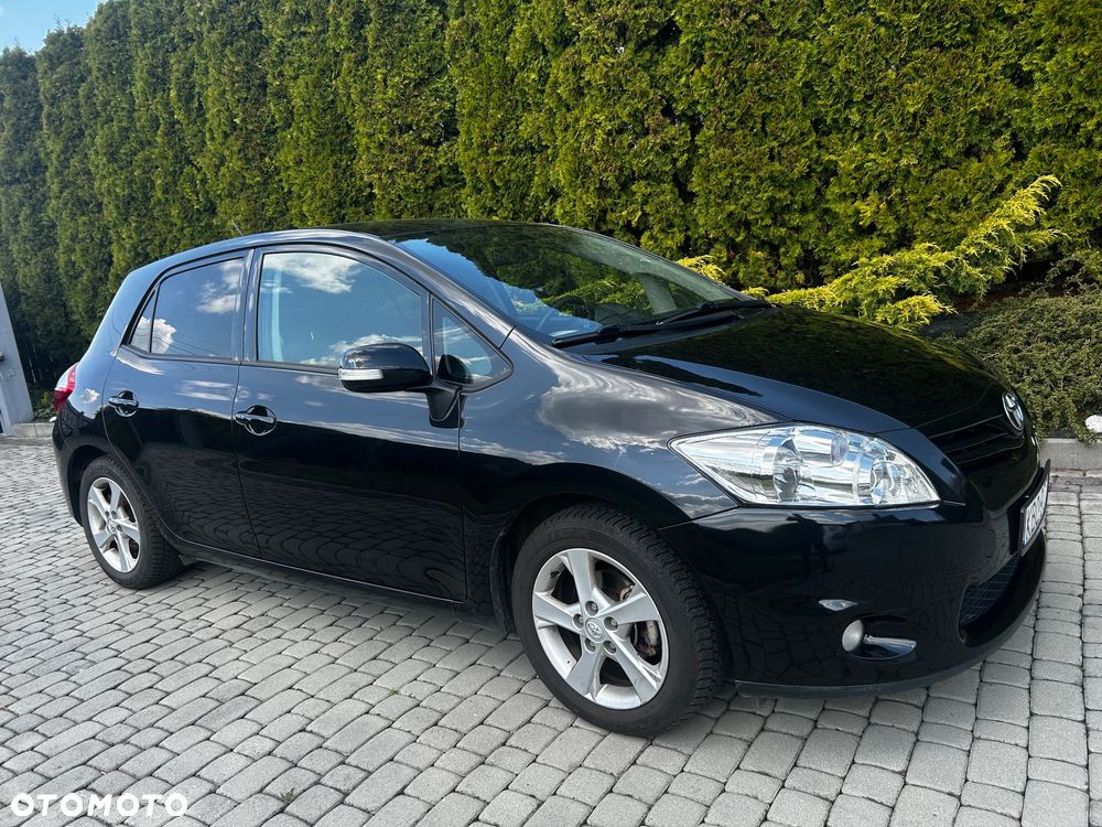 Toyota Auris 1.6 Premium - 2
