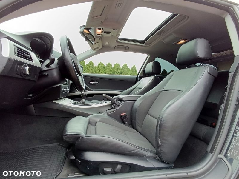 BMW Seria 3 325i - 6