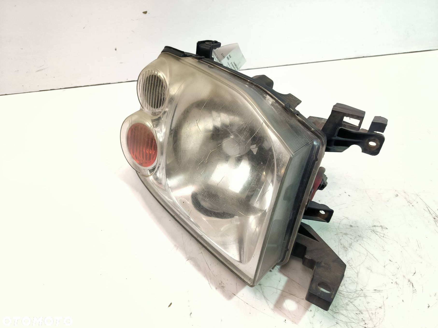 LAMPA PRAWA PRZÓD NISSAN NAVARA D22 PICKUP - 3