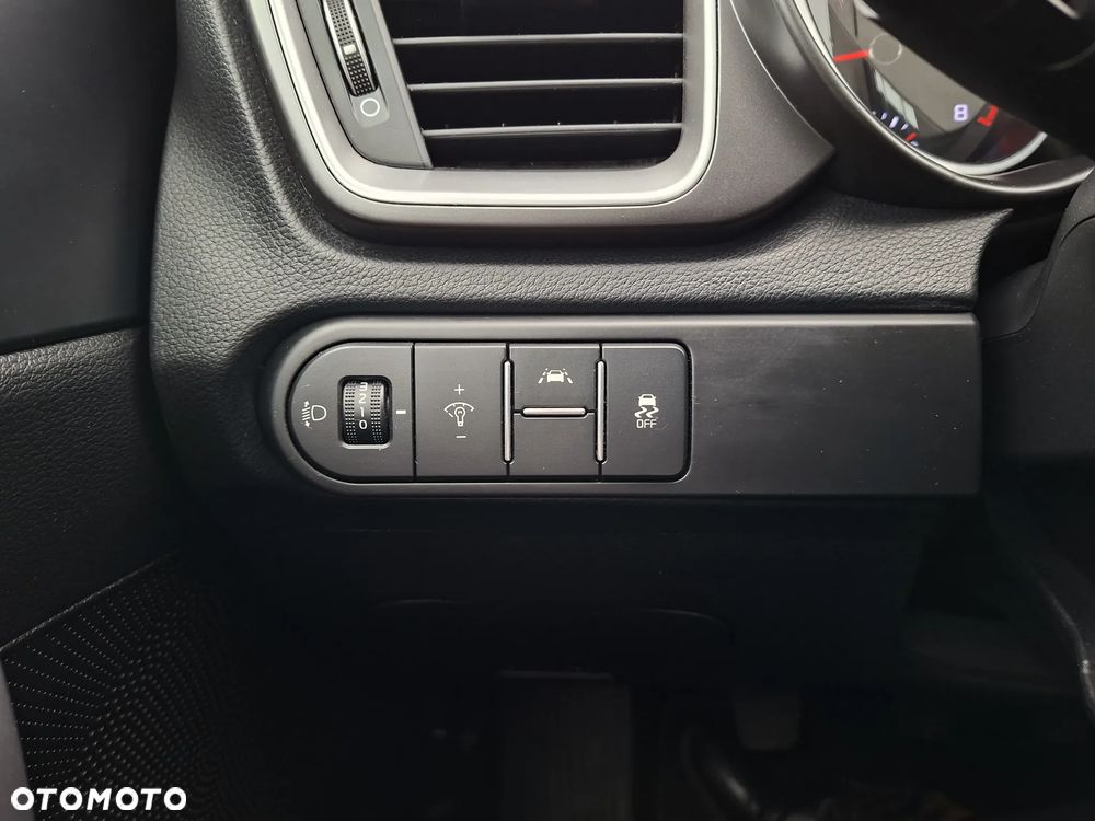 Kia Ceed 1.4 T-GDI M - 10