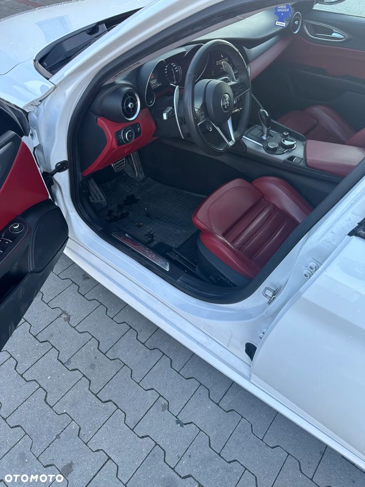 Alfa Romeo Giulia 2.0 Turbo Veloce - 6