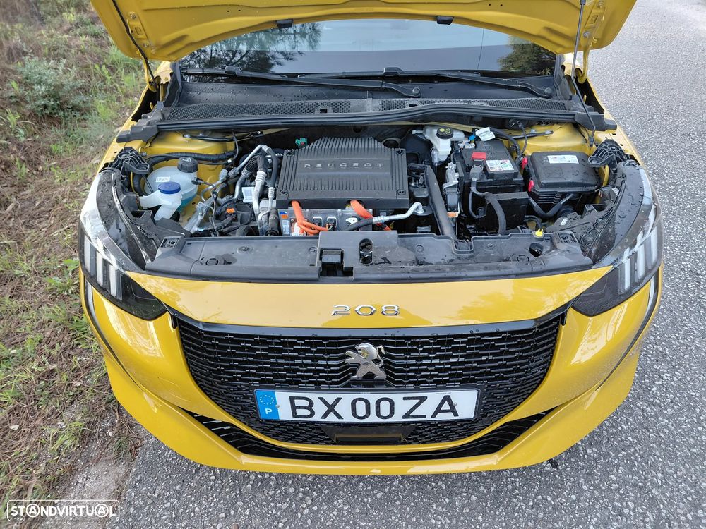 Peugeot e-208 GT Pack - 8
