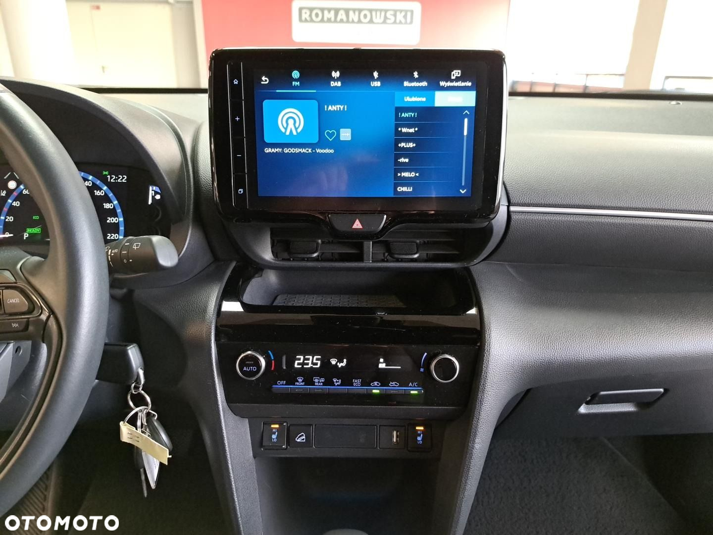 Toyota Yaris Cross - 16