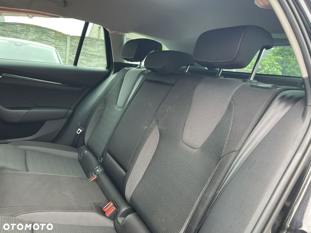 Skoda Octavia 2.0 TDI DSG Selection - 10