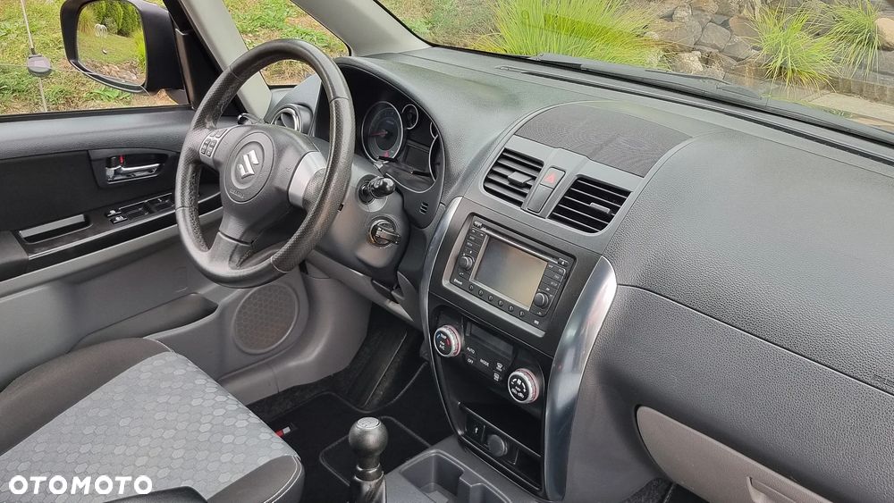 Suzuki SX4 1.6 VVT 4x4 Style - 27