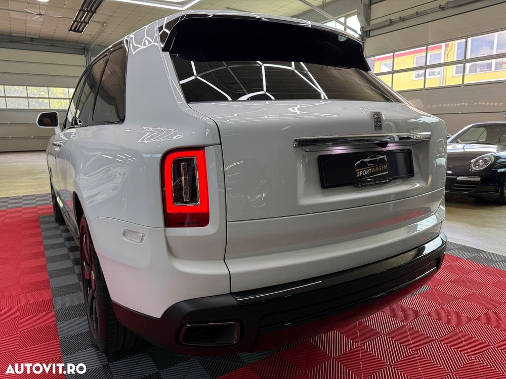 Rolls-Royce Cullinan - 5
