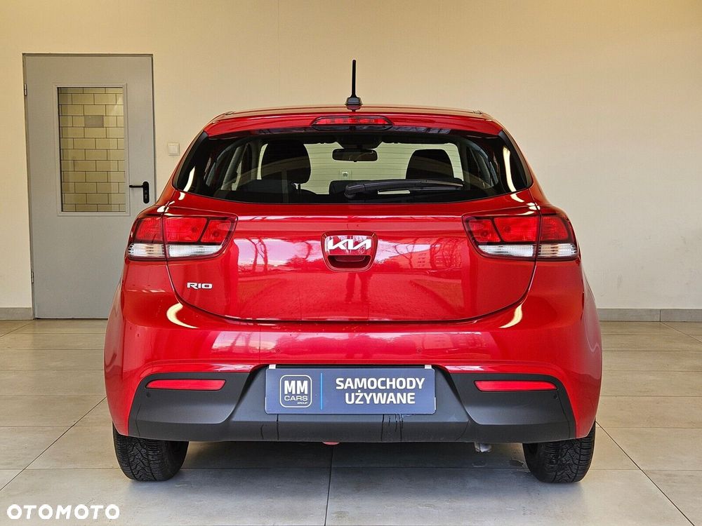 Kia Rio - 5