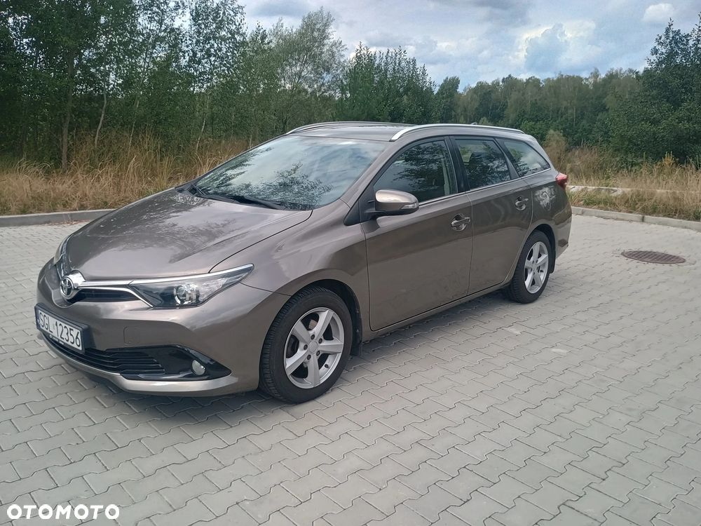 Toyota Auris 1.6 Premium - 2