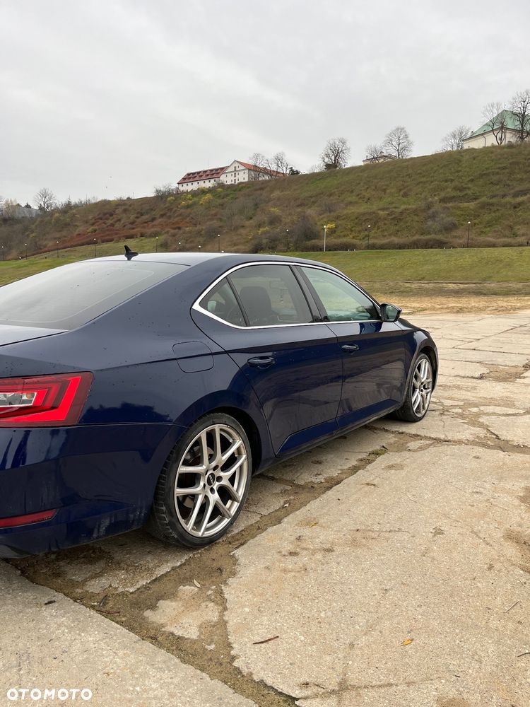 Skoda Superb 1.6 TDI Style Greenline - 7