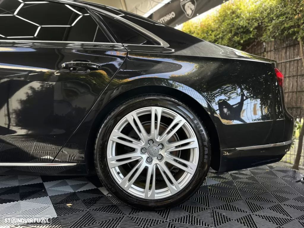 Audi A8 3.0 TDI V6 quattro Clean Diesel Exclusive - 4