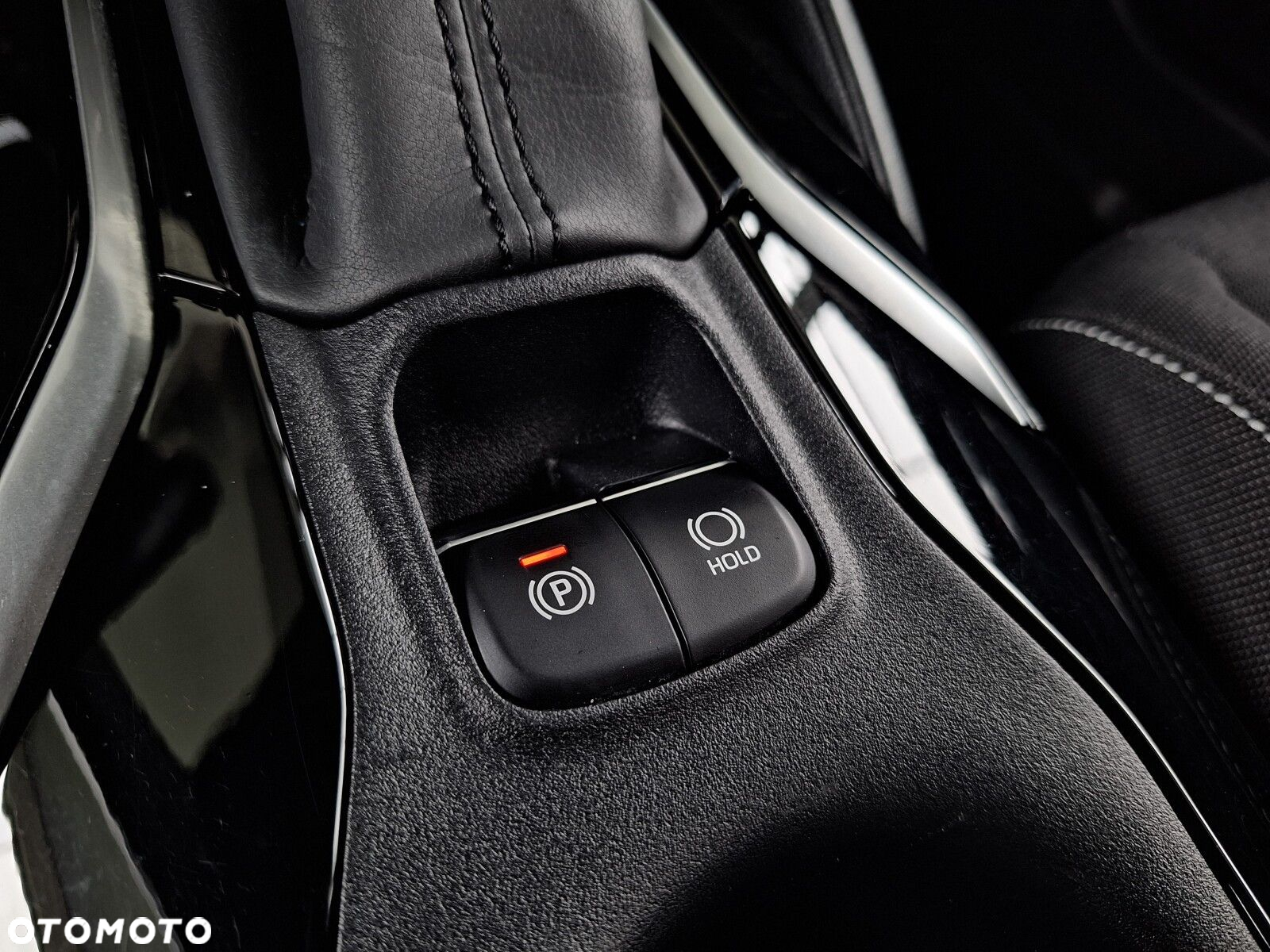 Toyota Corolla 1.8 Hybrid Comfort - 30