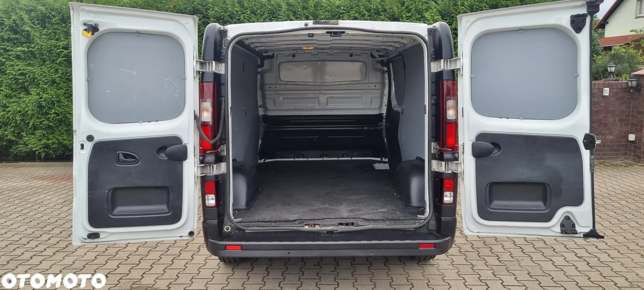 Renault Trafic - 15