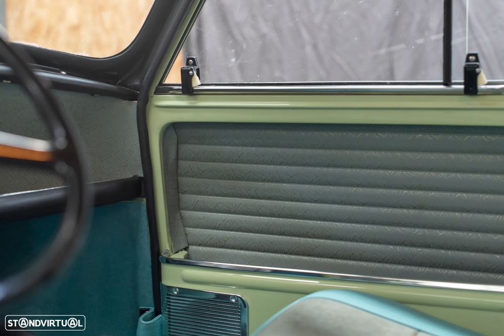 Austin Mini - 17