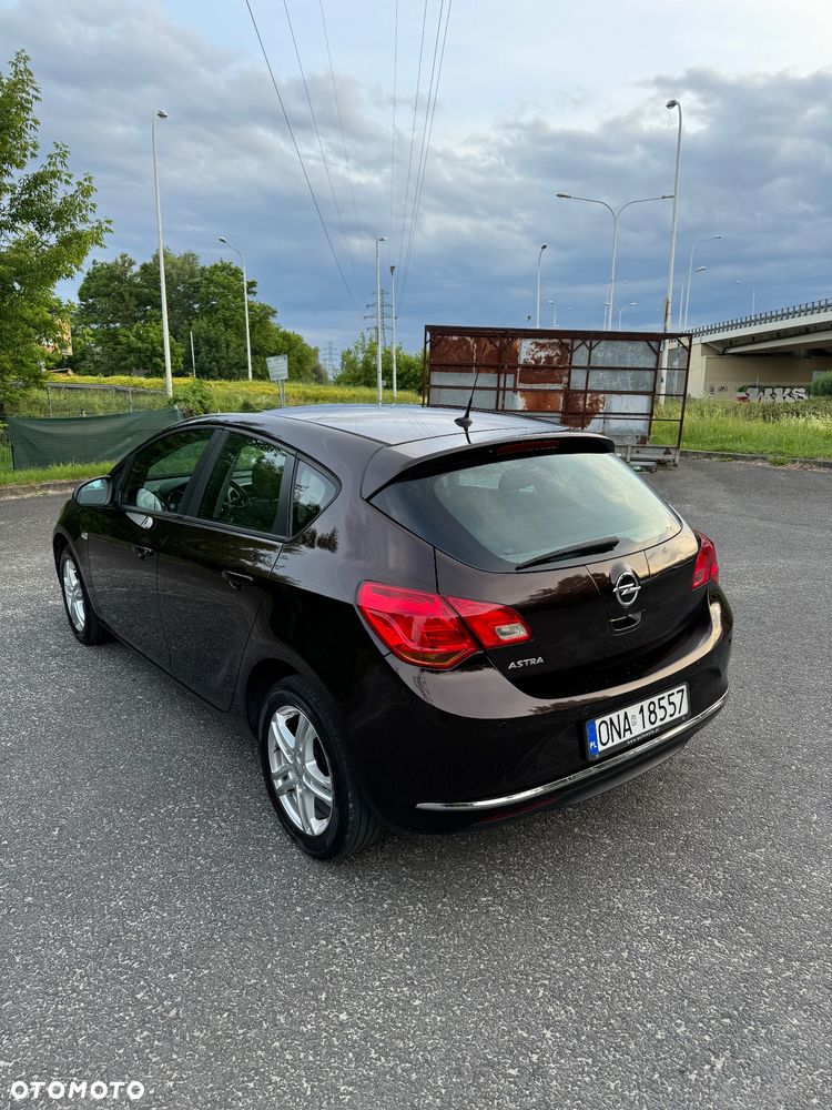 Opel Astra ver-1-6-enjoy - 5