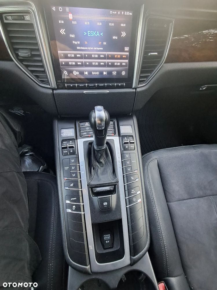 Porsche Macan - 32