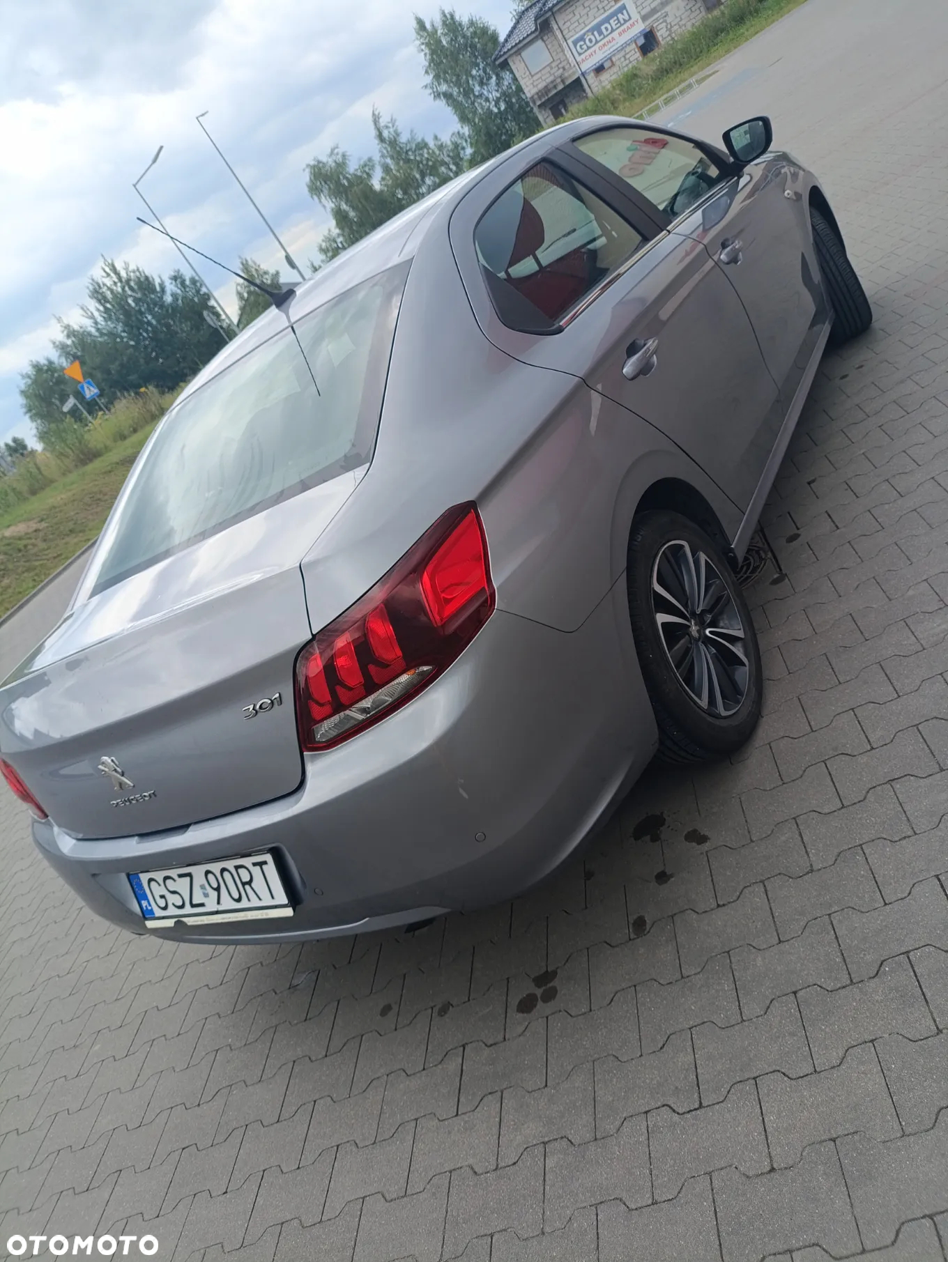 Peugeot 301 1.6 VTi Allure - 8