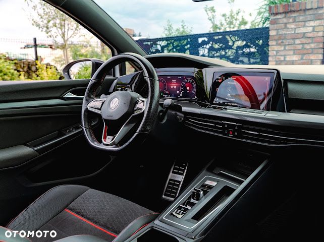 Volkswagen Golf - 11