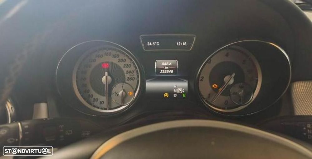 Mercedes-Benz GLA 200 - 4