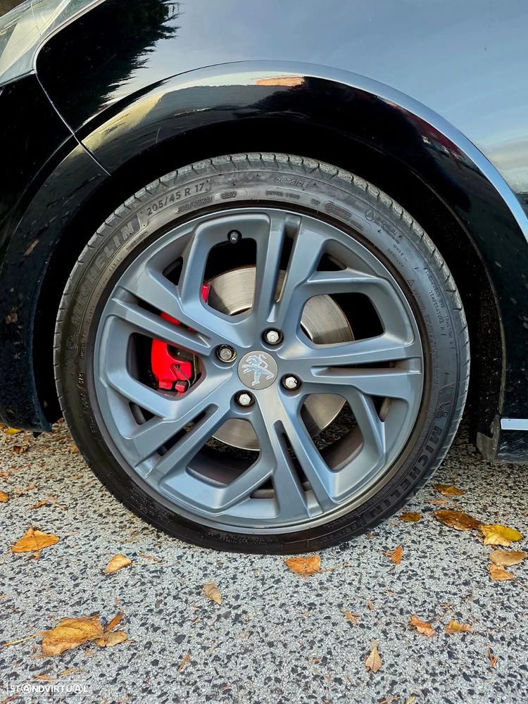 Peugeot 208 GTI 200 THP - 18