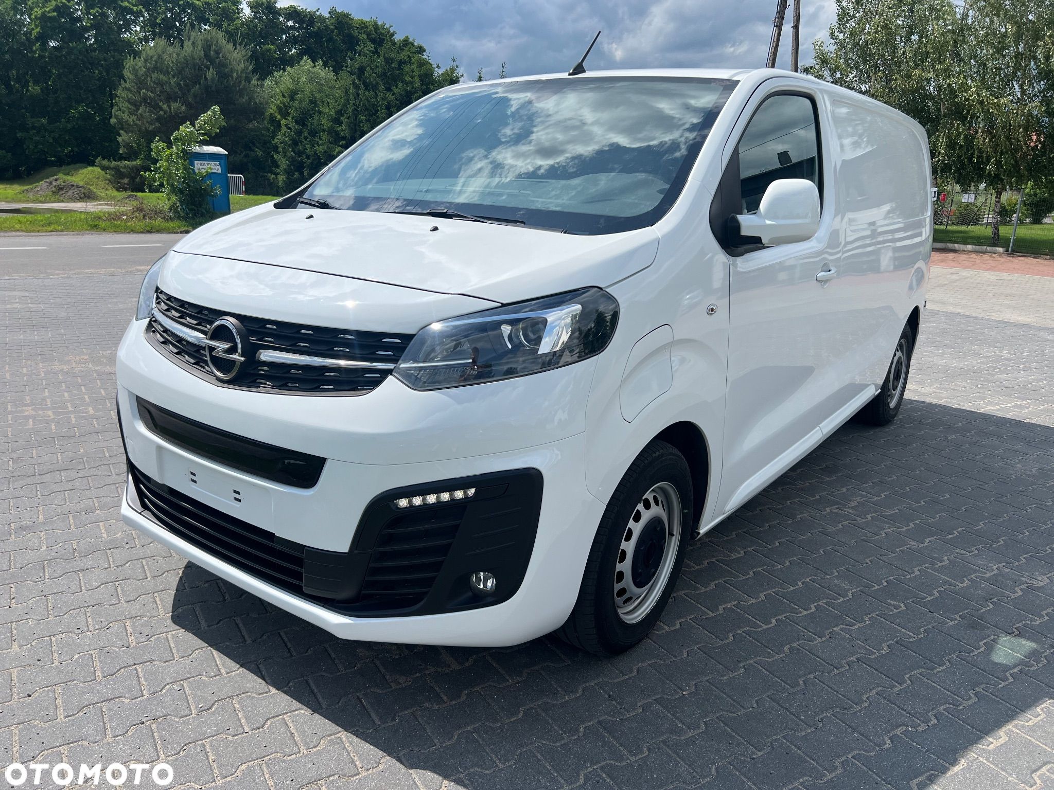 Opel Vivaro - 1
