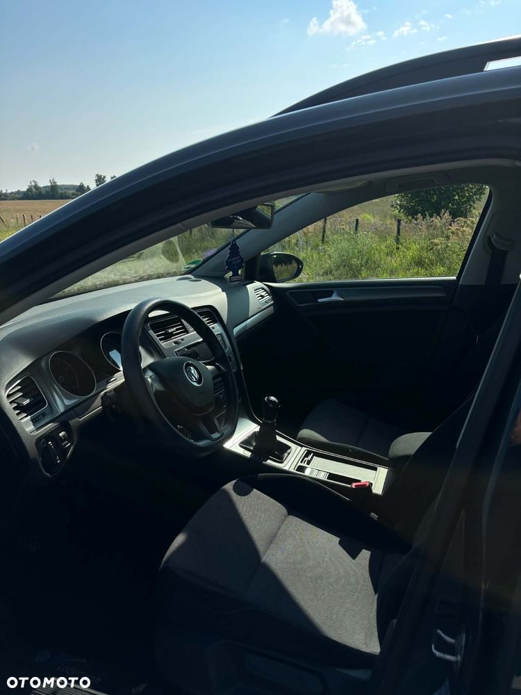 Volkswagen Golf 1.2 TSI BMT Comfortline - 23