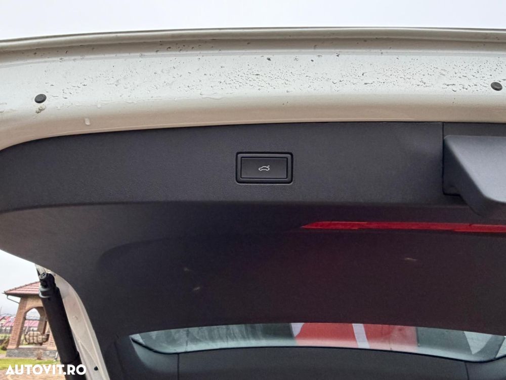 Volkswagen Tayron 2.0 TDI SCR 4MOTION DSG R-Line - 12